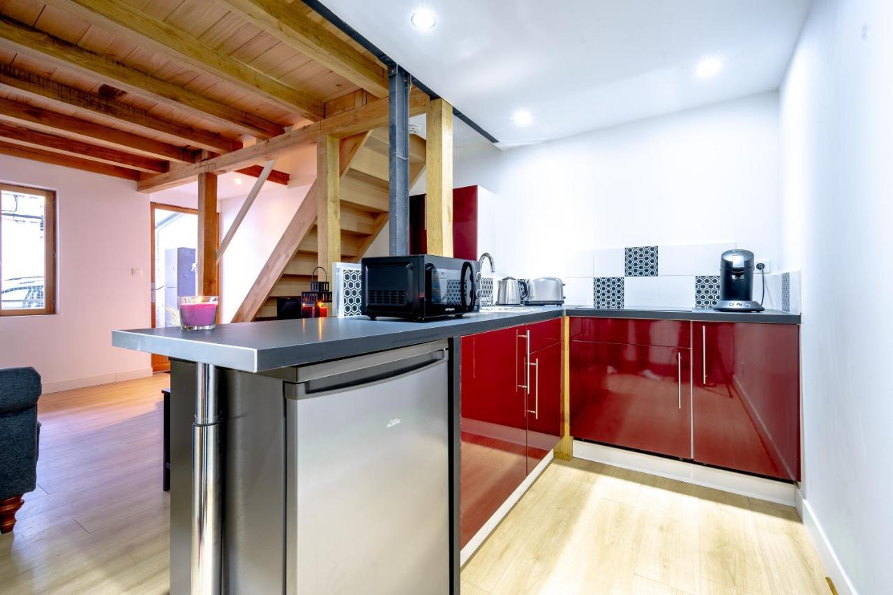Le Chalet Apartment อองกูแลม ภายนอก รูปภาพ